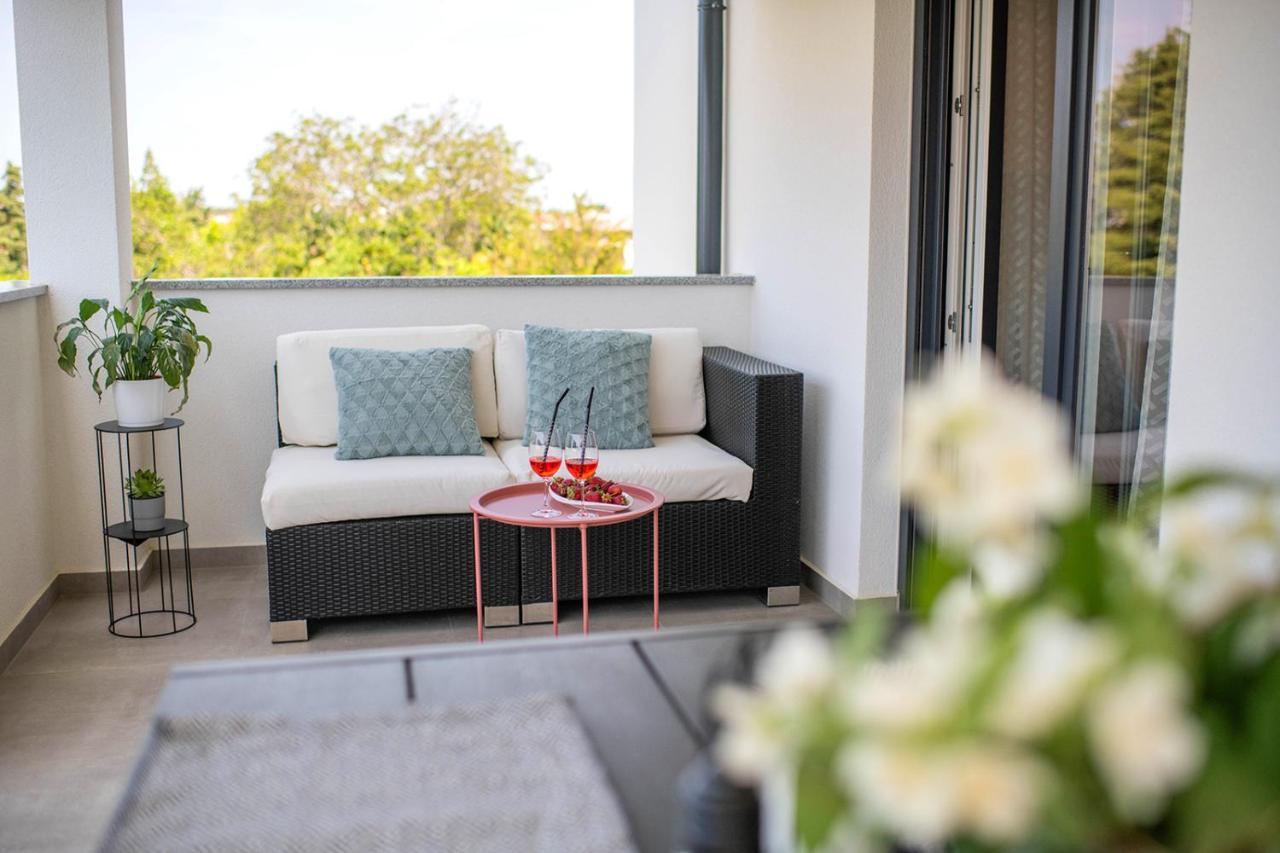 Apartment Aura โปเรช ภายนอก รูปภาพ