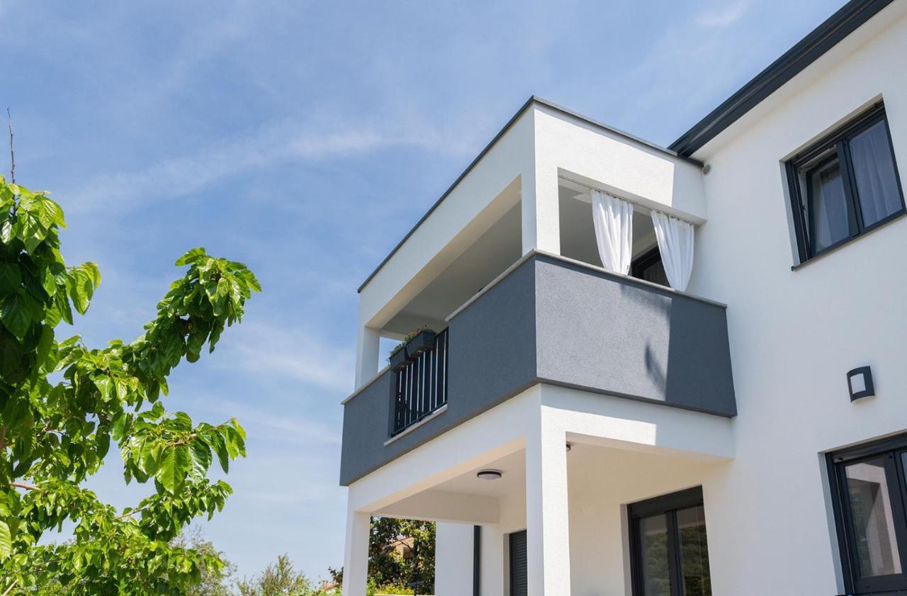 Apartment Aura โปเรช ภายนอก รูปภาพ