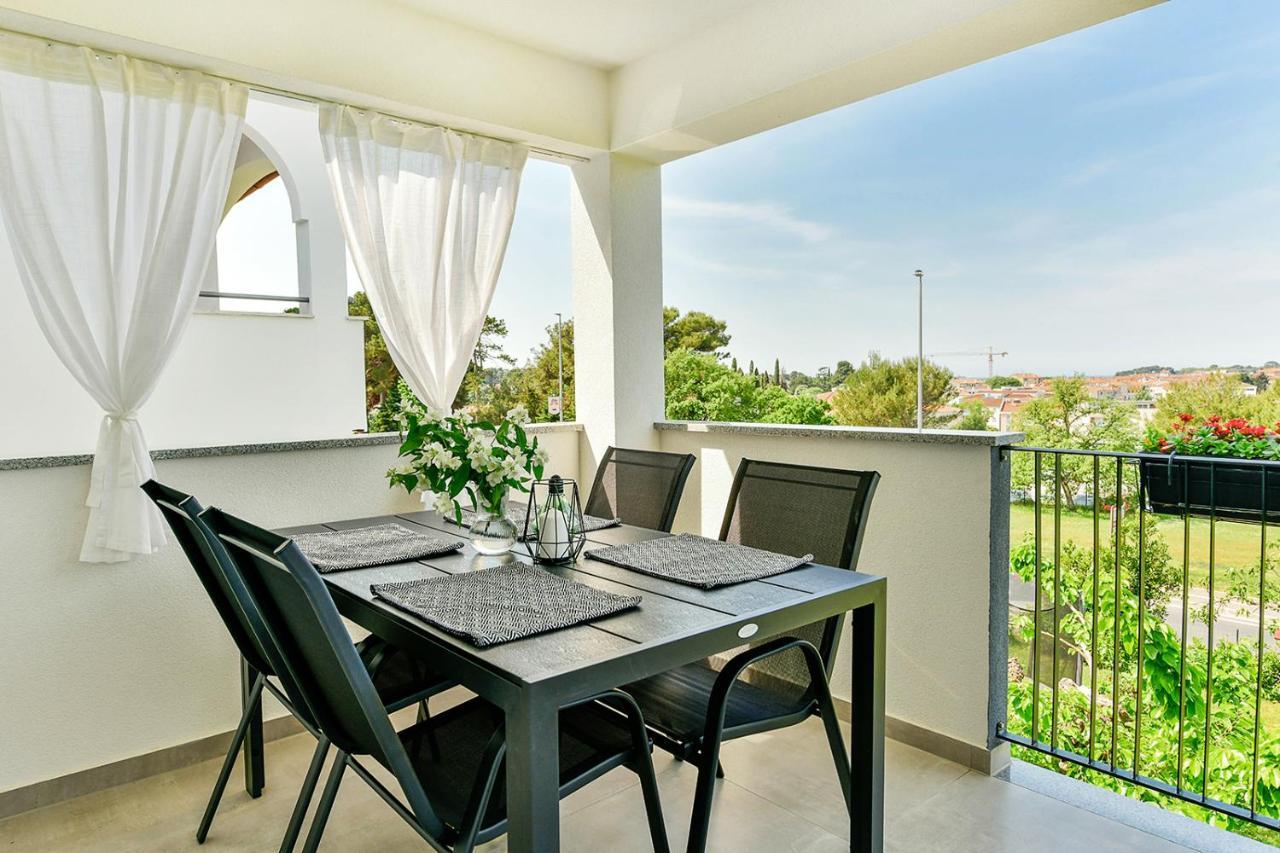 Apartment Aura โปเรช ภายนอก รูปภาพ